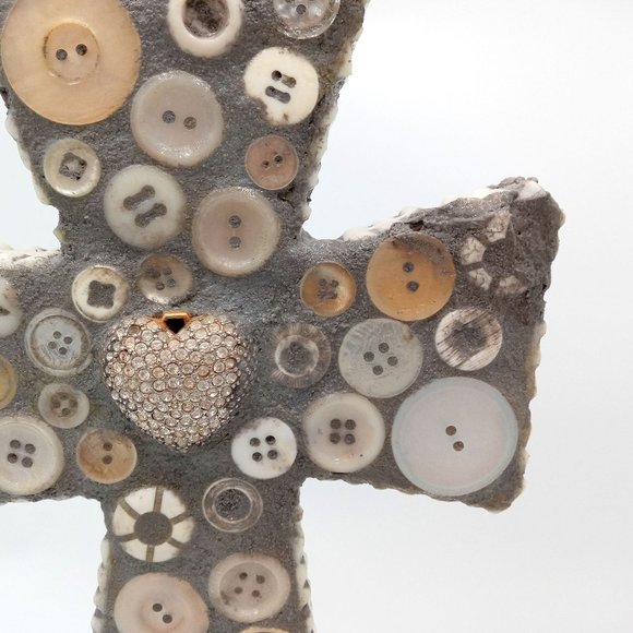 Button Sculpture Folk Art OOAK Memory Jug Style Forget Me Not Assemblage Found - Picture 9 of 16